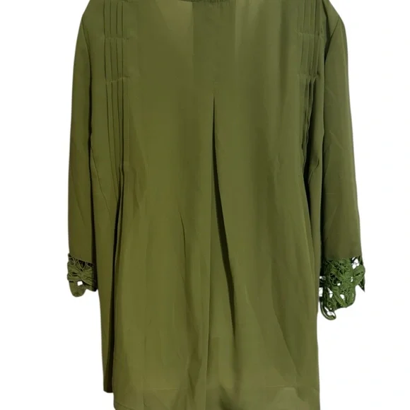 GORGEOUS BLOUSE w/Lace Detail   PLUS: 18     #9 - Picture 5 of 7